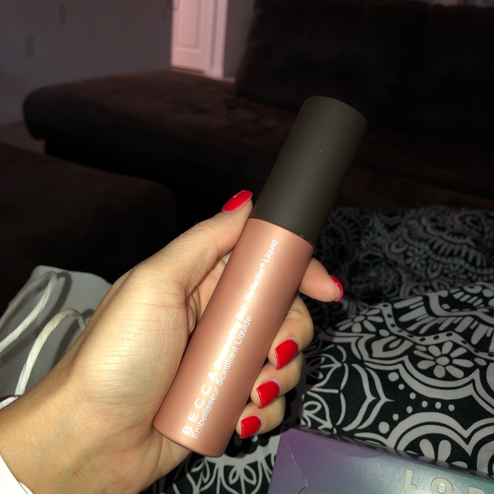 Becca skin perfector liquid Rose gold